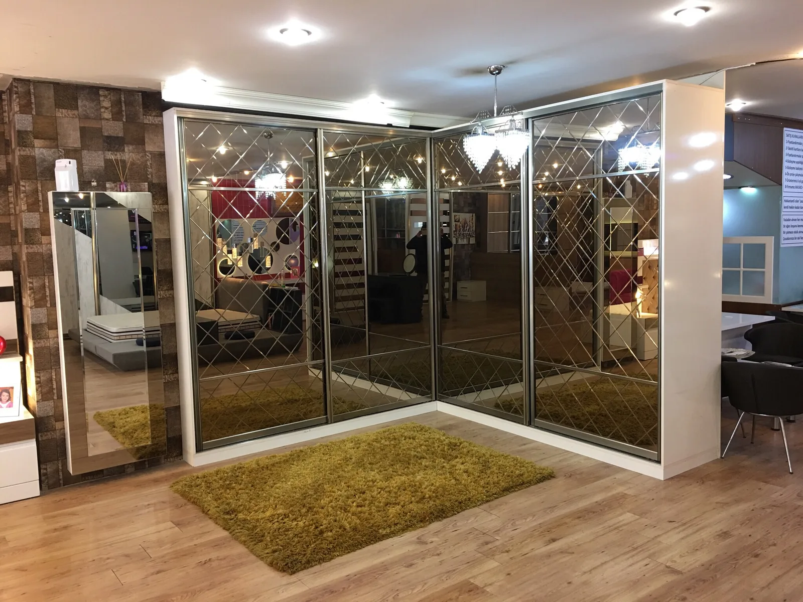 Baklava Desen Bronz aynalı Köşe Ray dolap 