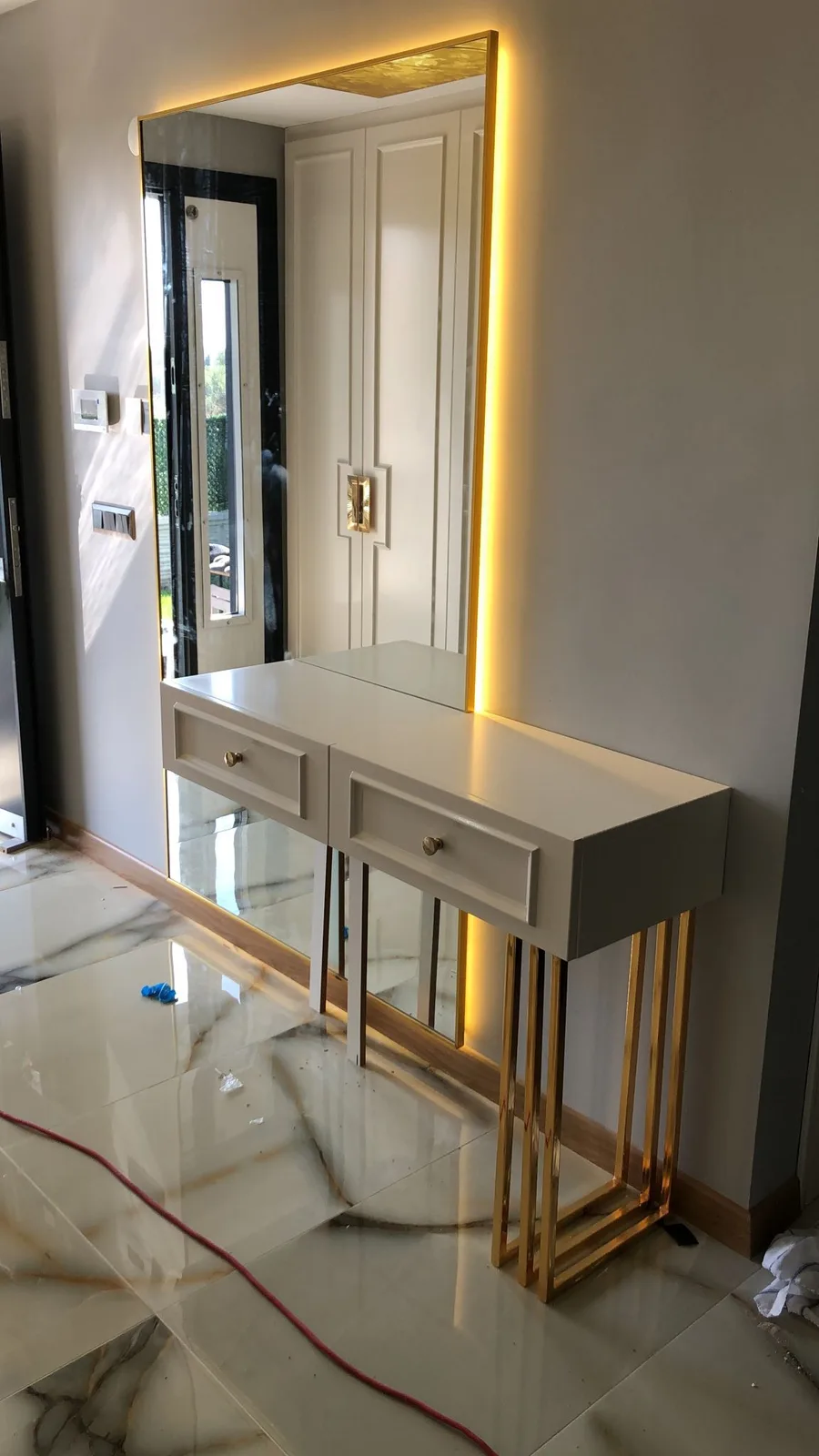 Gold Metal Ayaklı dresuar 