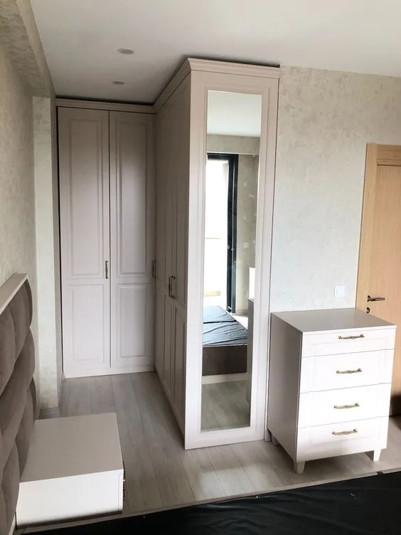 Mebran Kapaklı Giysi Odası